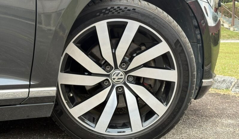 
								VOLKSWAGEN PASSAT 280 TSI COMFORTLINE 1.8 AT full									