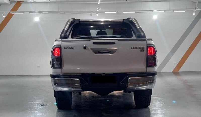 
								TOYOTA HILUX 2.8 (A) full									