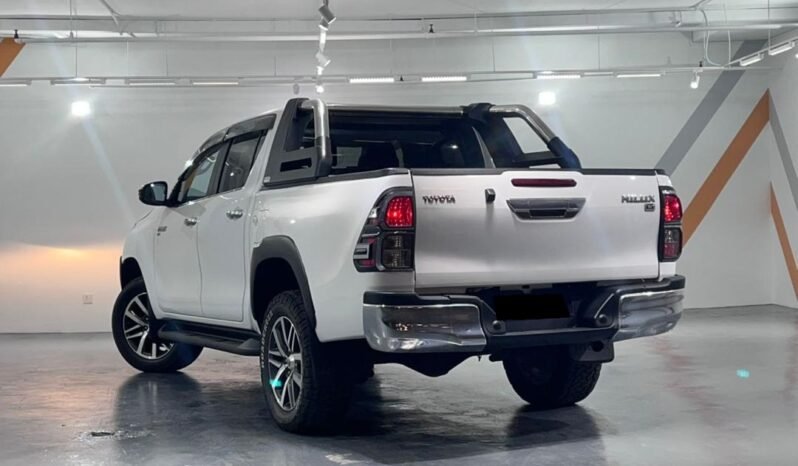 
								TOYOTA HILUX 2.8 (A) full									