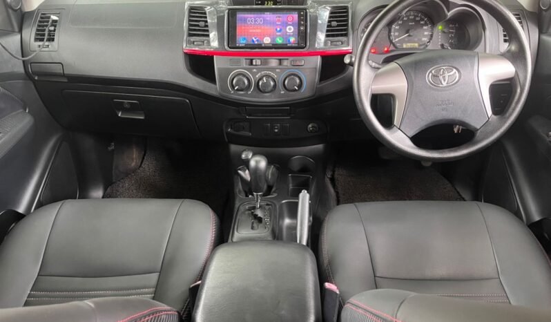 
								TOYOTA HILUX DOUBLE CAB 2.5 (A) full									
