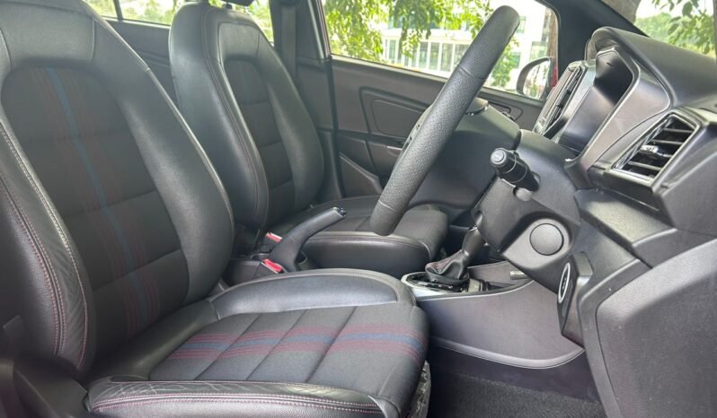 
								PROTON IRIZ PREMIUM 1.6 full									