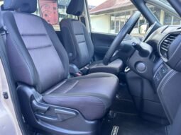 
										Nissan SERENA 2.0 PREMIUM (A) full									