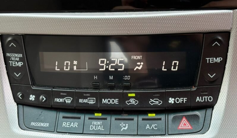 
								TOYOTA VELLFIRE 2.4 (A) full									