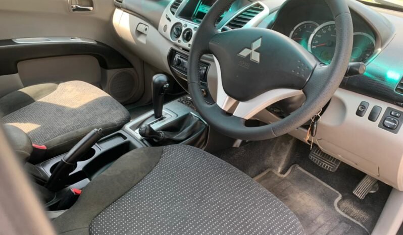 
								MITSUBISHI TRITION  L200 4WD  2.5 (A) full									