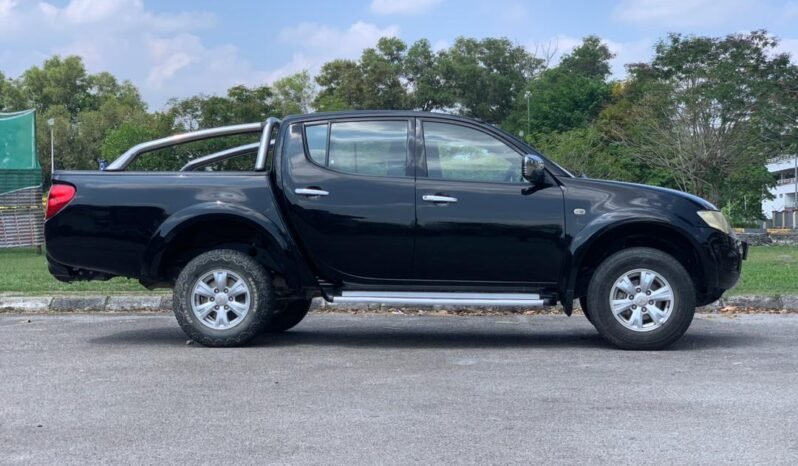 
								MITSUBISHI TRITION  L200 4WD  2.5 (A) full									
