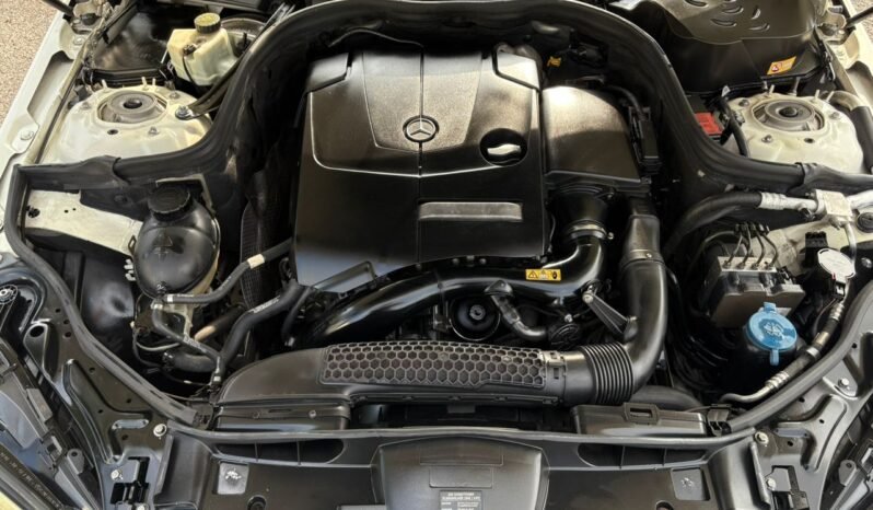 
								MERCEDES BENZ E250 2.0 (A) full									