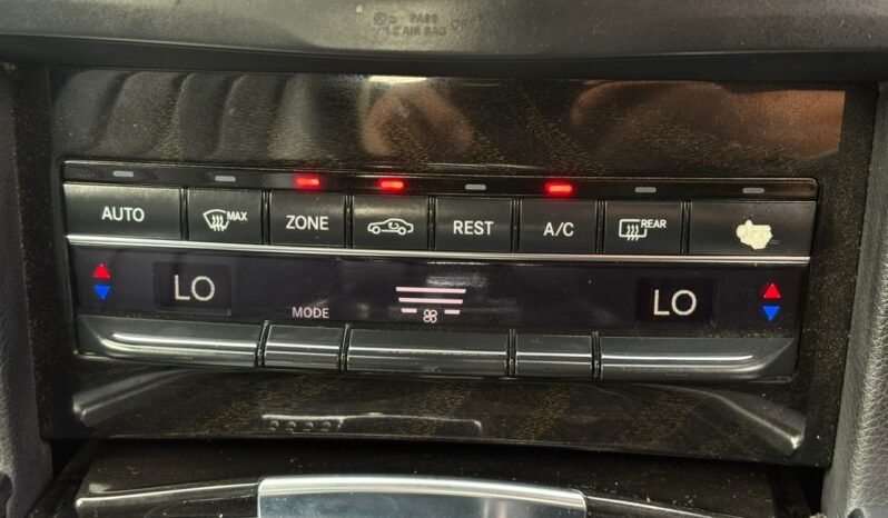 
								MERCEDES BENZ E250 2.0 (A) full									