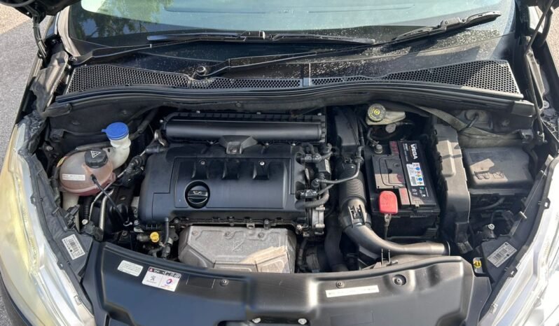 
								PEUGEOT 208 1.6 (A) full									