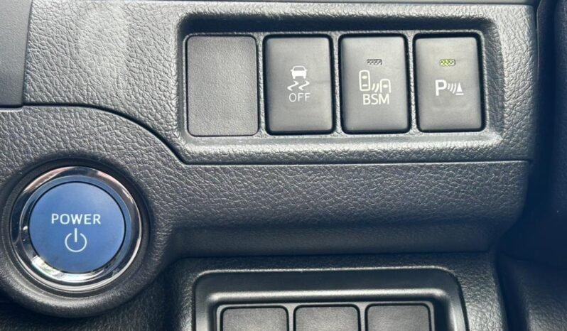 
								TOYOTA CAMRY 2.5 HYBRID (A) full									