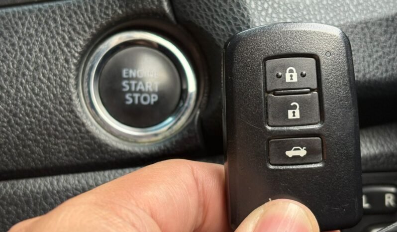 
								TOYOTA ALTIS 2.0 (A) full									