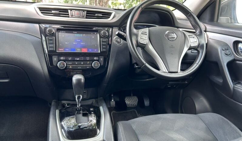 
								NISSAN X-TRAIL 2.0 CVT full									