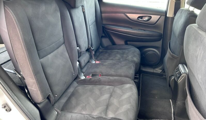 
								NISSAN X-TRAIL 2.0 CVT full									