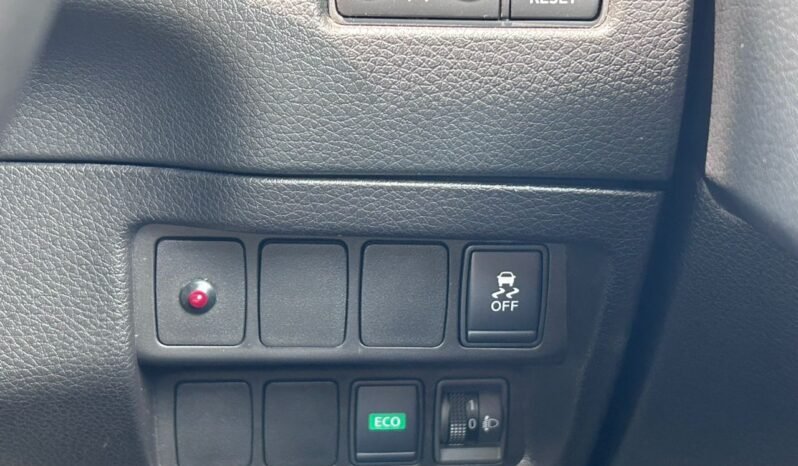 
								NISSAN X-TRAIL 2.0 CVT full									
