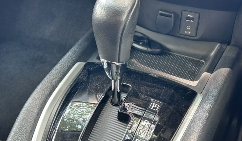 
								NISSAN X-TRAIL 2.0 CVT full									