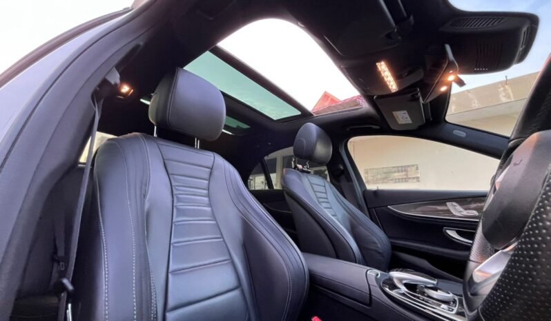 
								MERCEDES BENZ E350e AMG LINE (A) full									