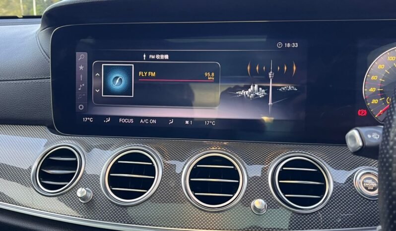 
								MERCEDES BENZ E350e AMG LINE (A) full									