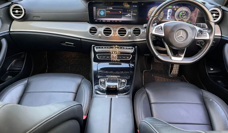 
								MERCEDES BENZ E350e AMG LINE (A) full									