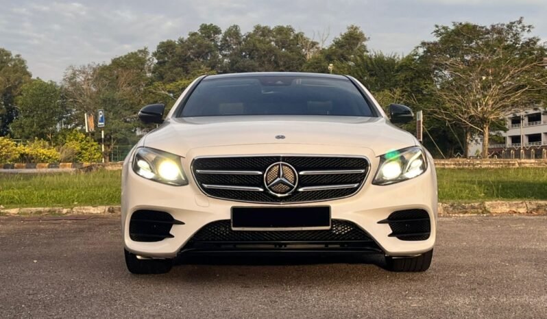 
								MERCEDES BENZ E350e AMG LINE (A) full									