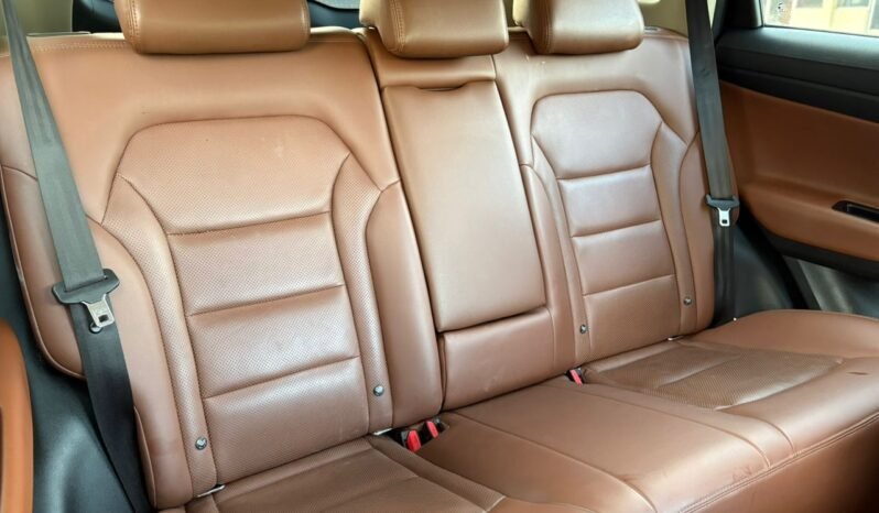 
								PROTON X70 1.8 PREMIUM full									