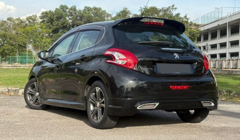 
								PEUGEOT 208 1.6 (A) full									