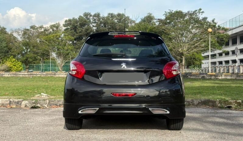 
								PEUGEOT 208 1.6 (A) full									