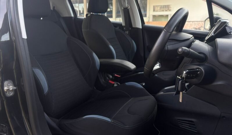 
								PEUGEOT 208 1.6 (A) full									