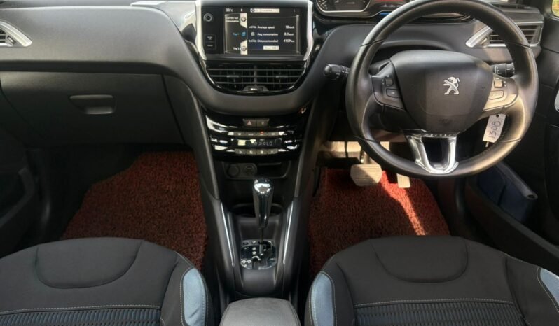 
								PEUGEOT 208 1.6 (A) full									