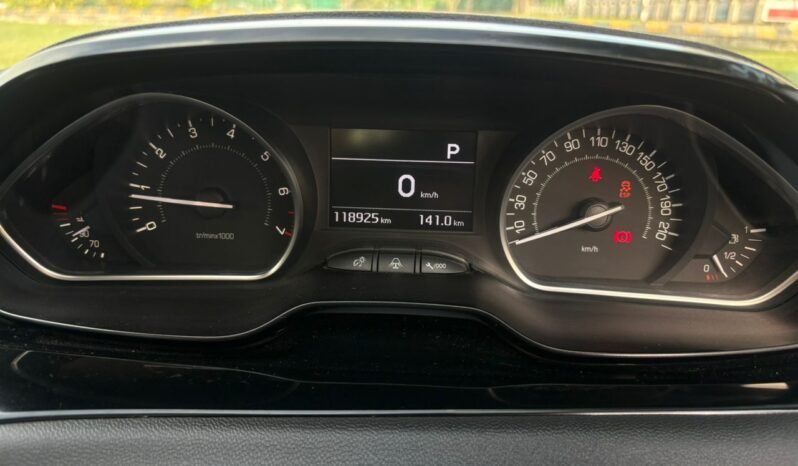 
								PEUGEOT 208 1.6 (A) full									