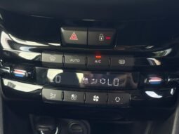 
										PEUGEOT 208 1.6 (A) full									