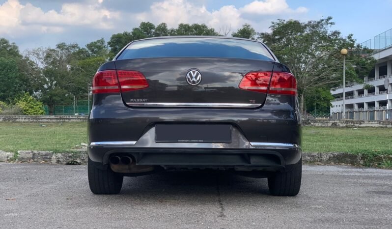 
								VOLKSWAGEN PASSAT 1.8 (A) full									