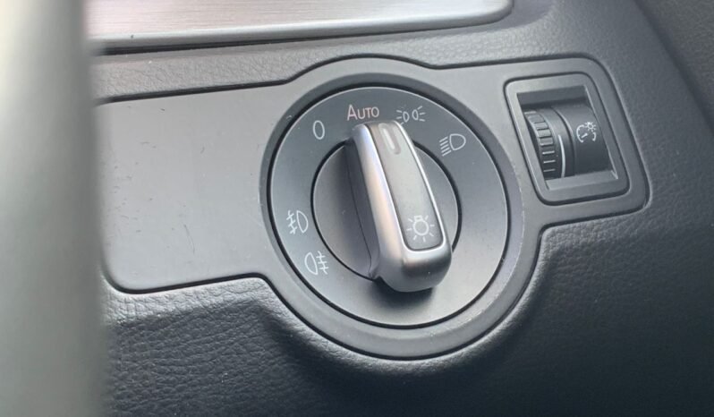 
								VOLKSWAGEN PASSAT 1.8 (A) full									