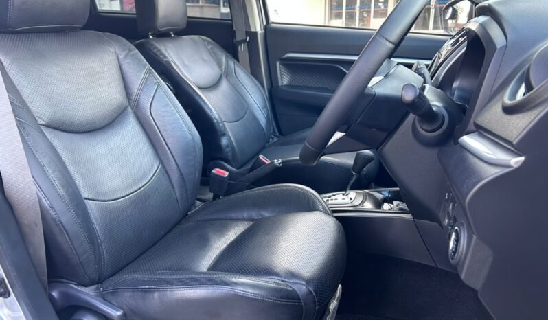 
								PERODUA ARUZ 1.5 AV (A) full									