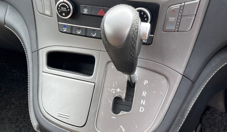 
								HYUNDAI GRAND STAREX ROYALE 2.5 (A) full									