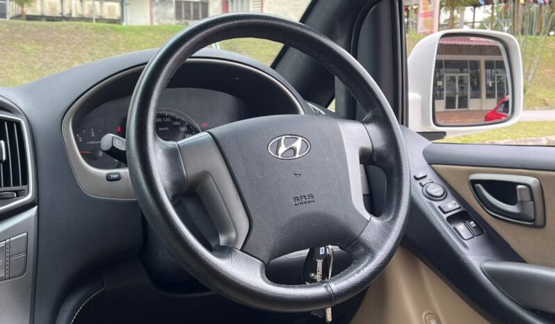 
								HYUNDAI GRAND STAREX ROYALE 2.5 (A) full									