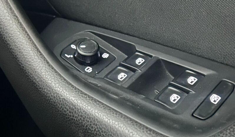 
								VOLKSWAGEN PASSAT 1.8 (A) full									