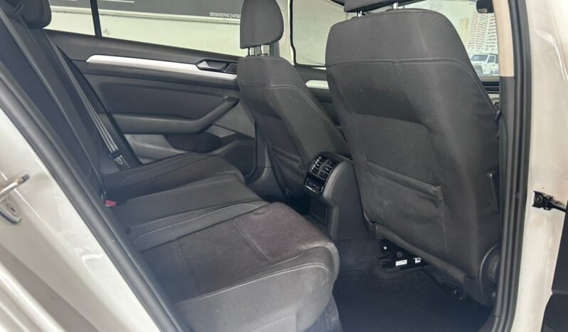 
								VOLKSWAGEN PASSAT 1.8 (A) full									