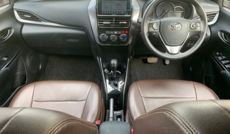 
								TOYOTA  YARIS 1.5E (A) full									