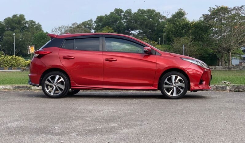 
								TOYOTA  YARIS 1.5E (A) full									