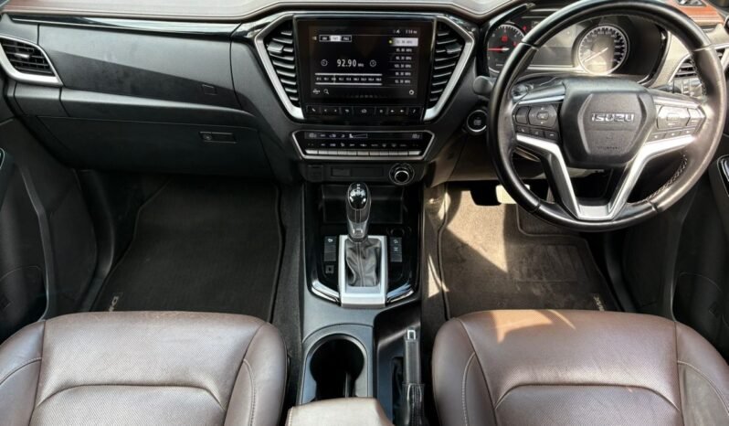 
								ISUZU DMAX 3.0 (A) full									