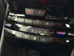 
										PEUGEOT 2008 PURETECH 1.2 AT full									