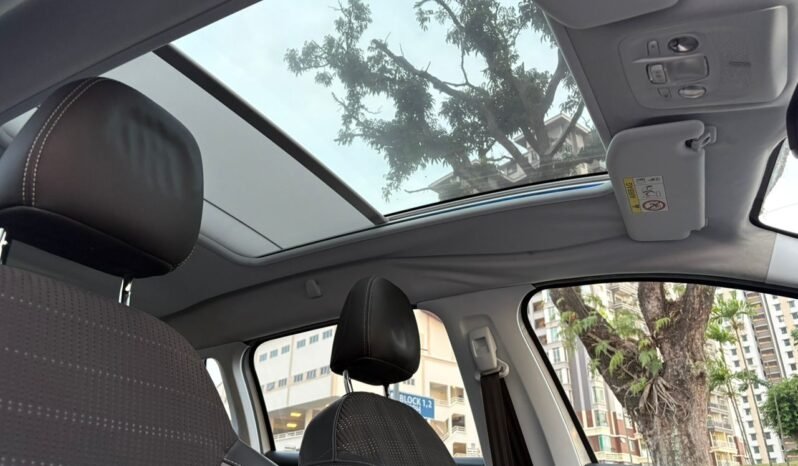 
								PEUGEOT 2008 PURETECH 1.2 AT full									