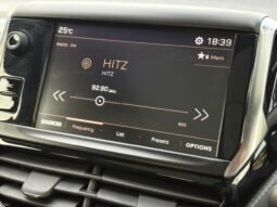 
										PEUGEOT 2008 PURETECH 1.2 AT full									