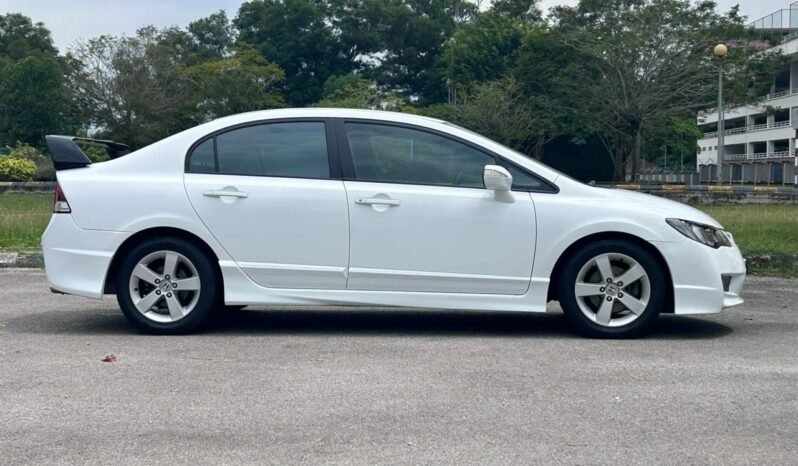 
								HONDA CIVIC 1.8 SL (A) full									