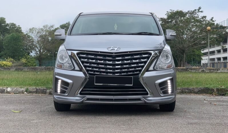 
								HYUNDAI GRAND STAREX 2.5 full									