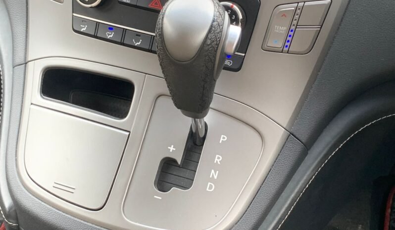 
								HYUNDAI GRAND STAREX 2.5 full									