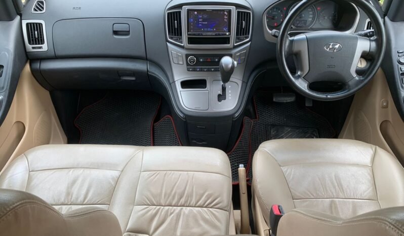 
								HYUNDAI GRAND STAREX 2.5 full									