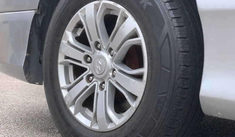 
								HYUNDAI GRAND STAREX 2.5 full									