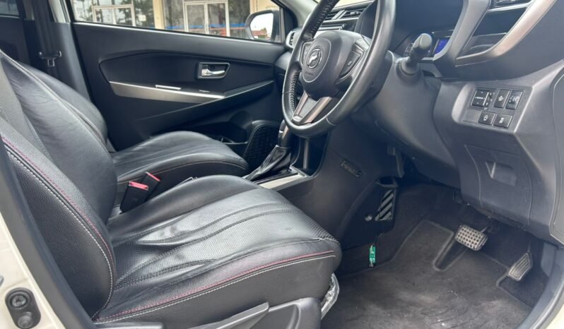 
								PERODUA MYVI AV 1.5 AT full									