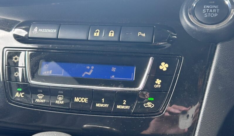 
								PERODUA MYVI AV 1.5 AT full									