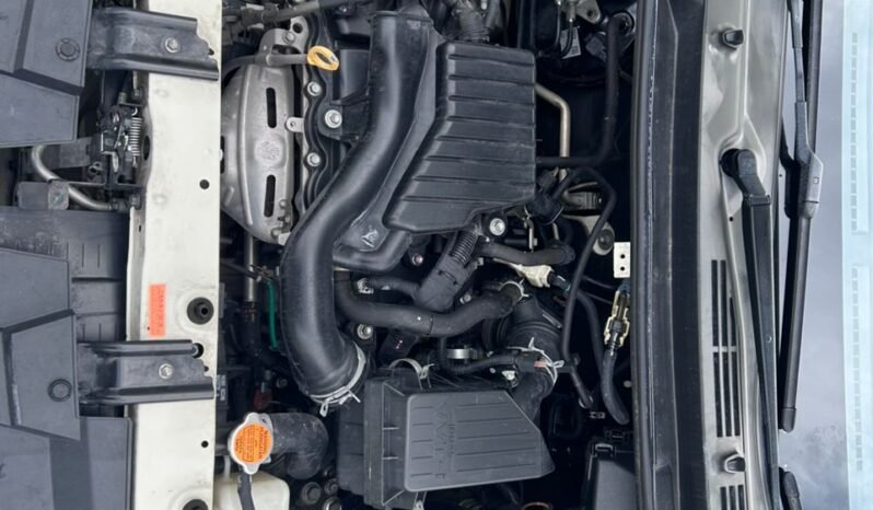 
								PERODUA MYVI AV 1.5 AT full									